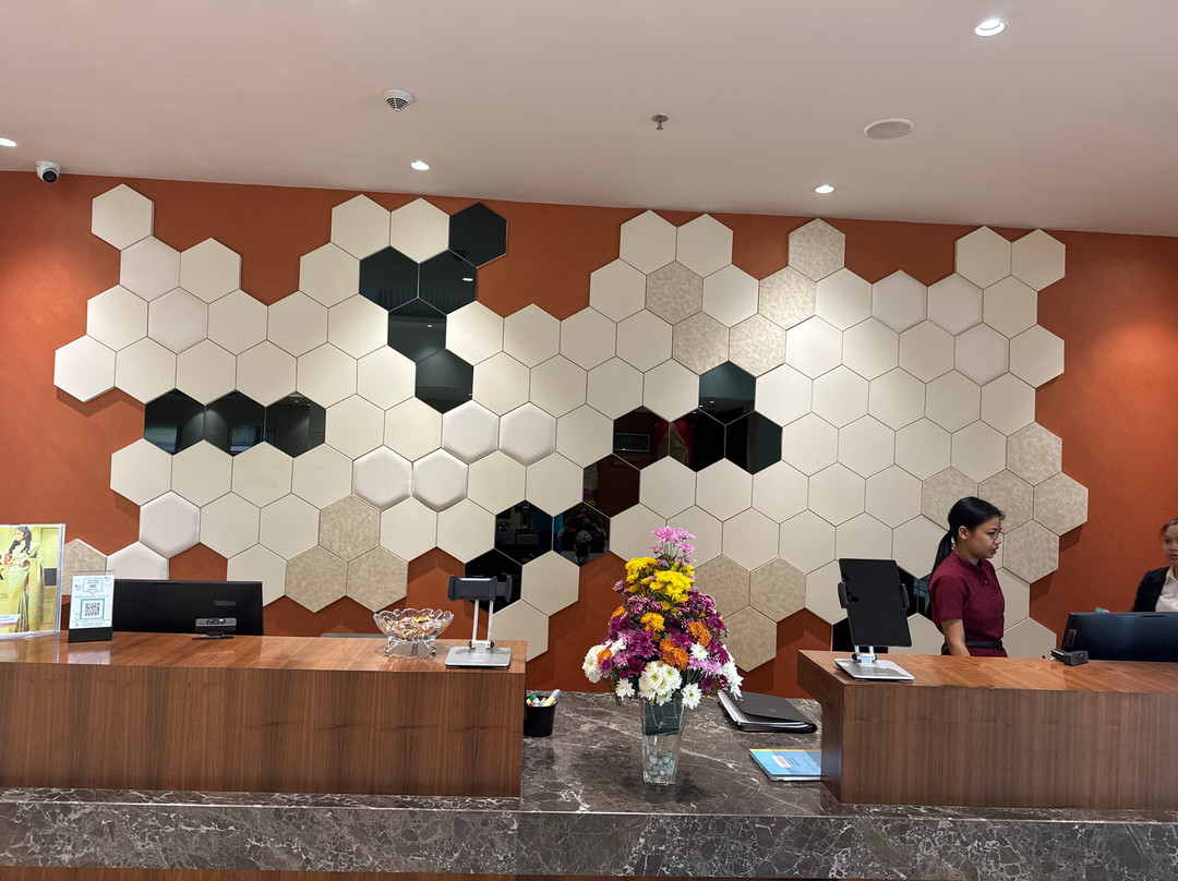 拉特纳穆里宫酒店主图