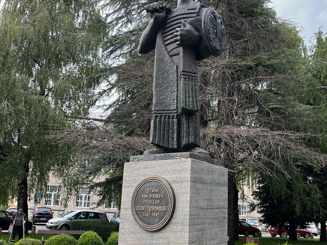 Monument to Ivan Crnojevic-Cetinje必去景点