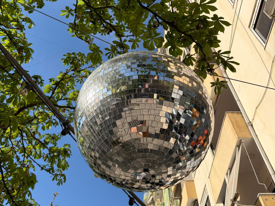 Blloku-地拉那必去景点