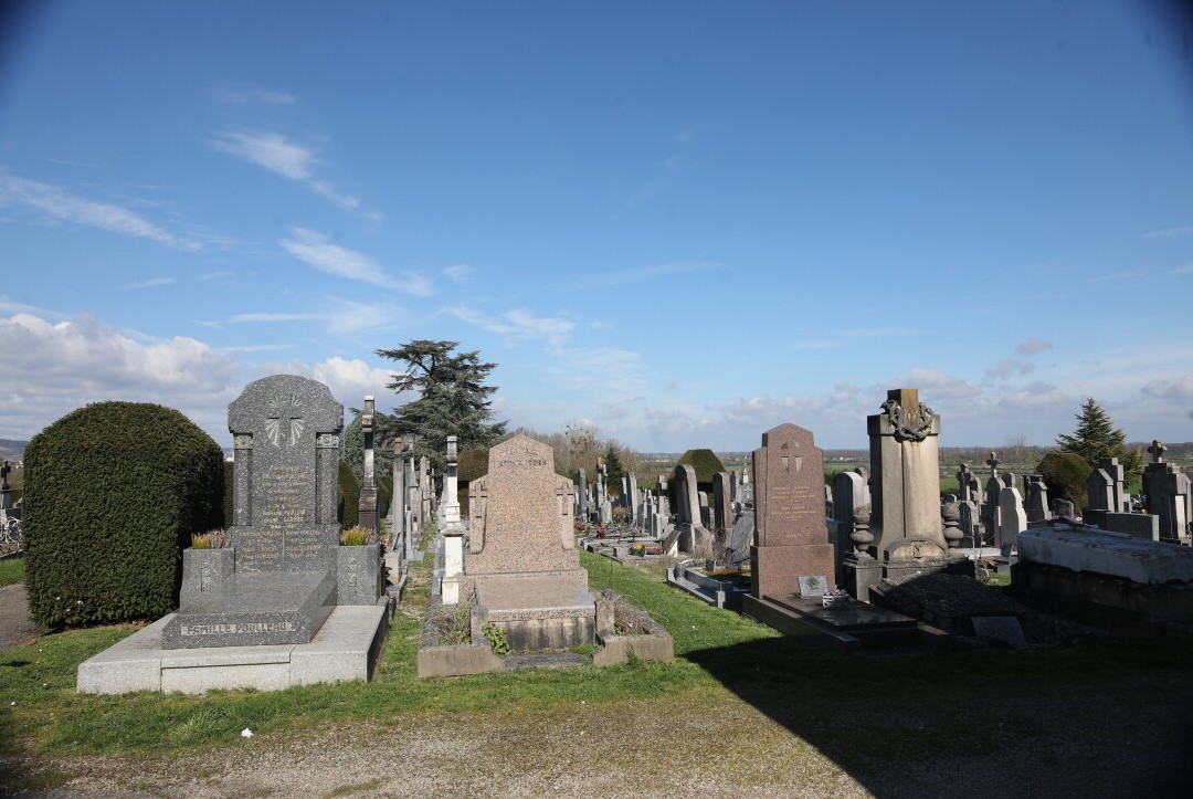 Cimetière des Pendants à Chagny-沙尼必去景点