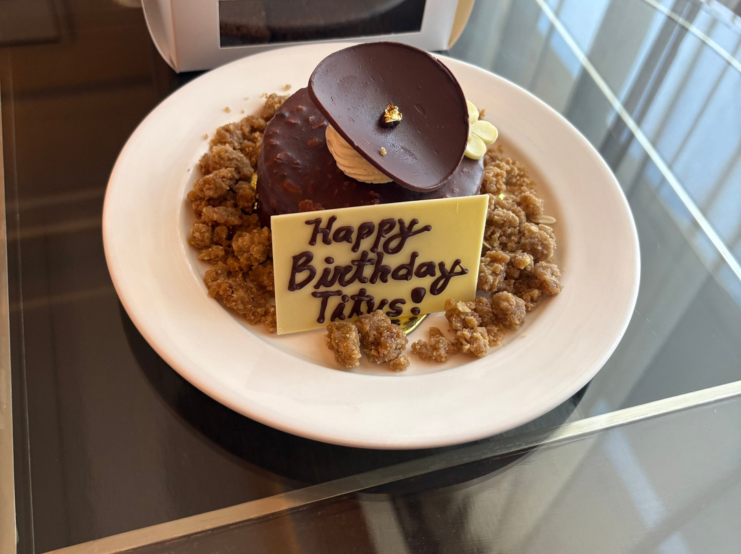 马尼拉艾莎香格里拉大酒店主图