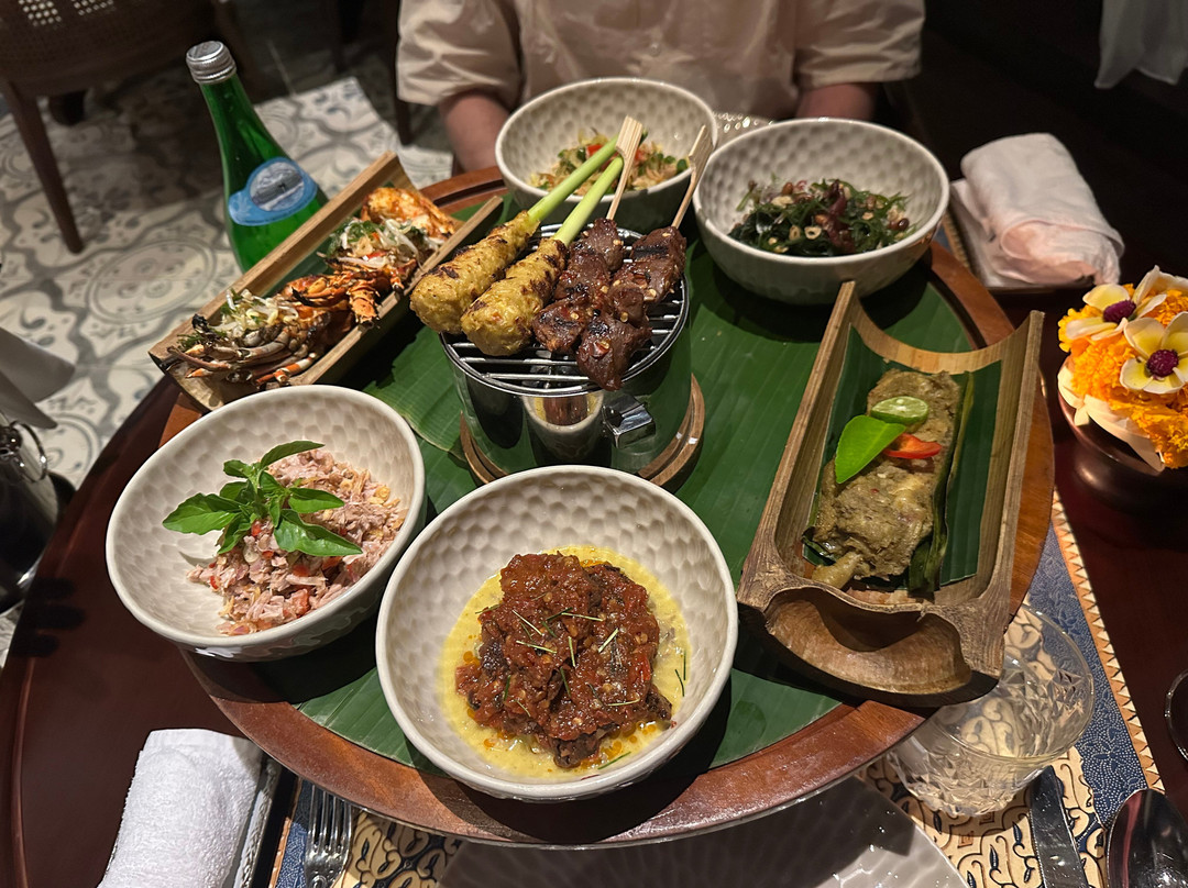 巴厘岛瑞吉度假酒店主图