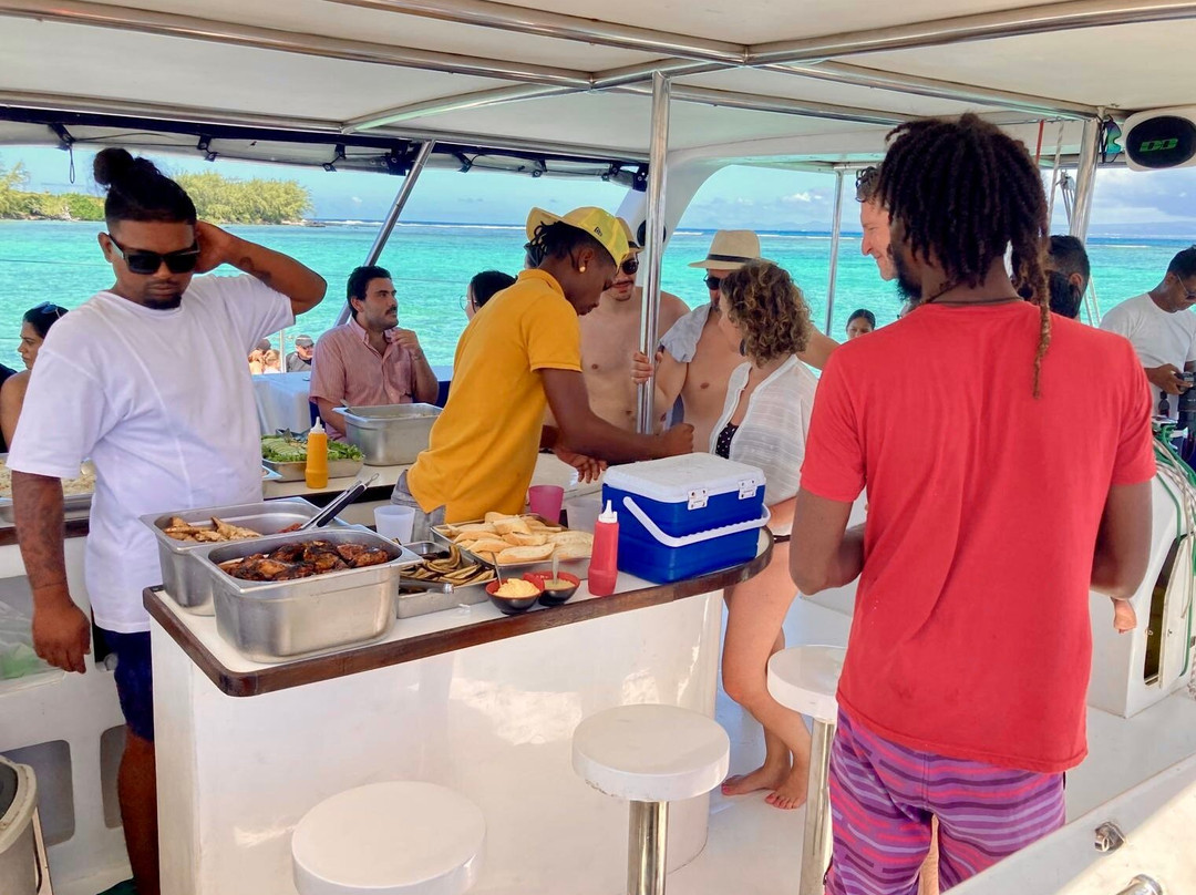 Mauritius Catamarans Cruise by Tamamsa-大湾必去景点