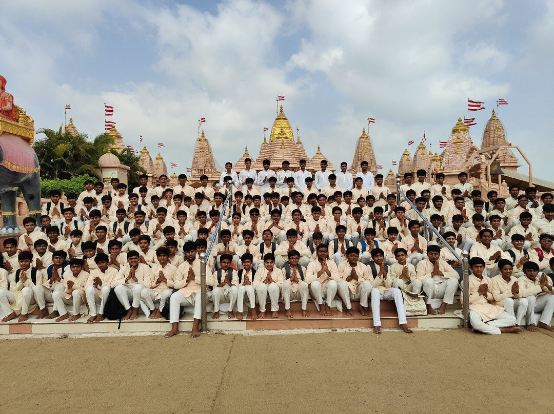 Nilkanth Dham Swaminarayan Temple-Poicha必去景点