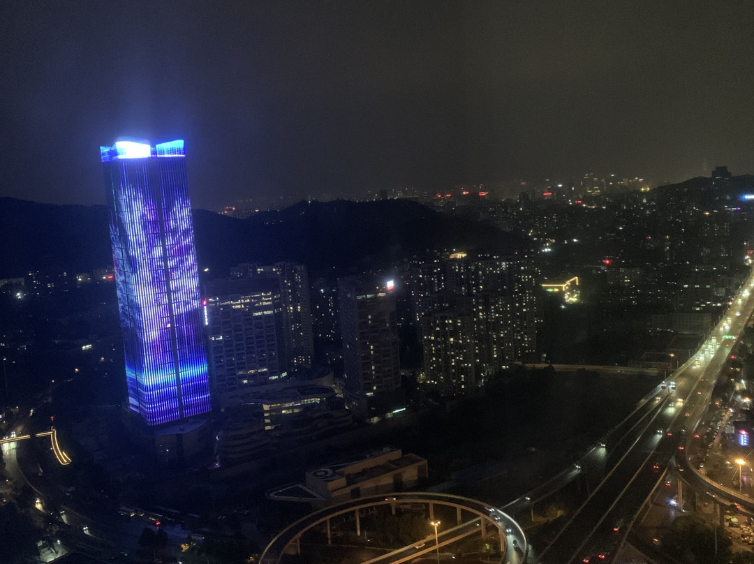 济南绿发希尔顿酒店及公寓主图