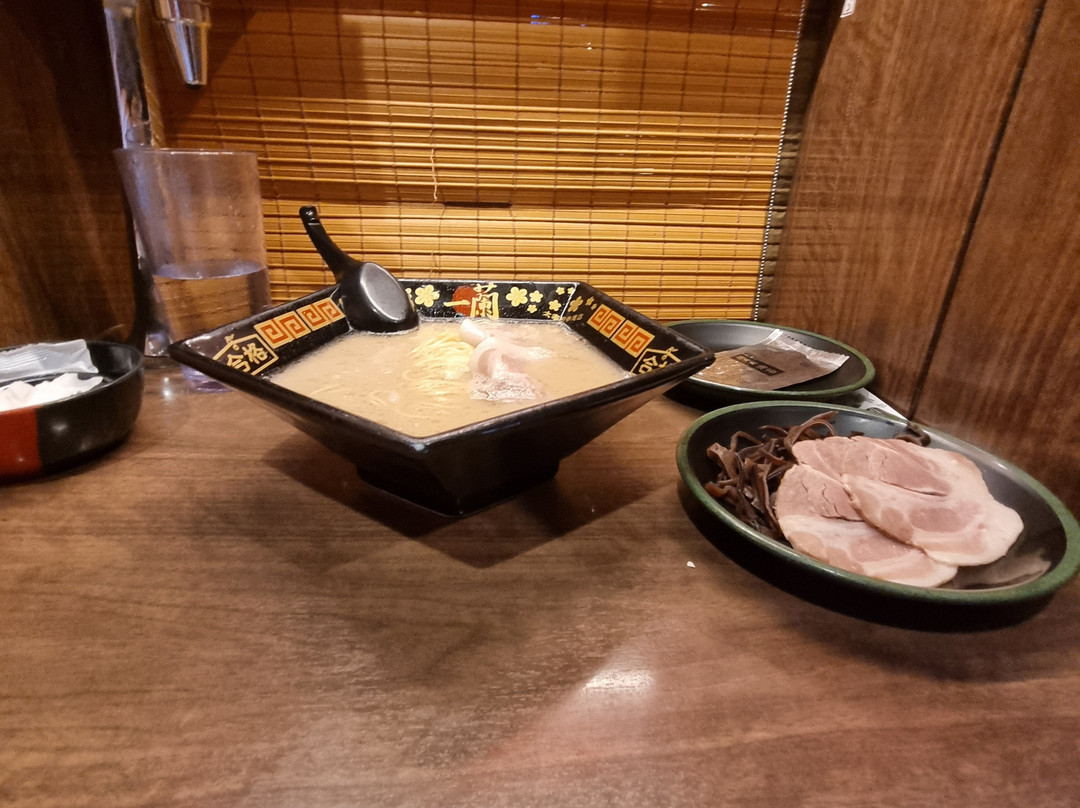 Omiyage Specialty Shop Ichiran Dazaifu Sando-太宰府市必去景点