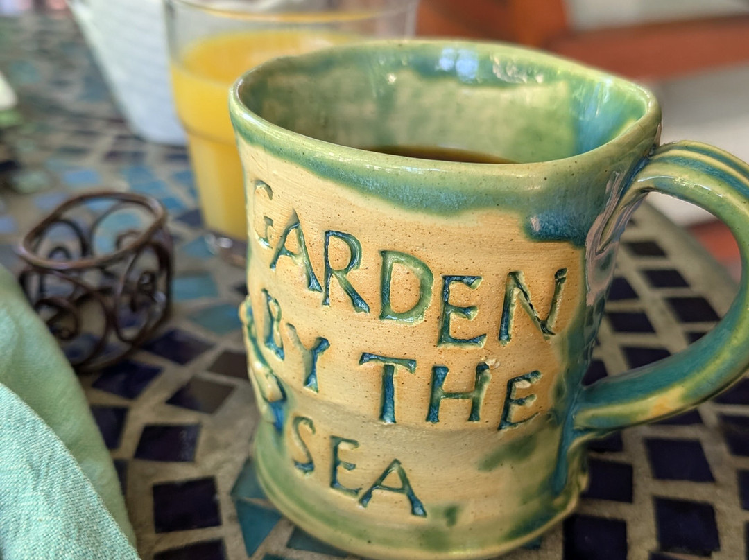 Garden by the Sea B&B主图