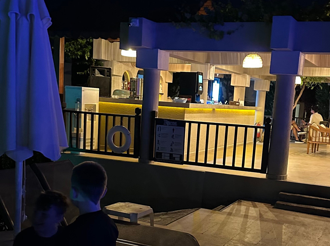 那图尔花园酒店主图