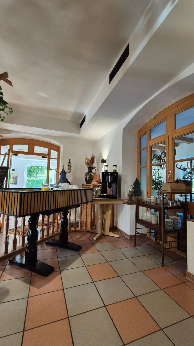 福斯豪斯莱姆斯特肯沃德酒店-旅行者