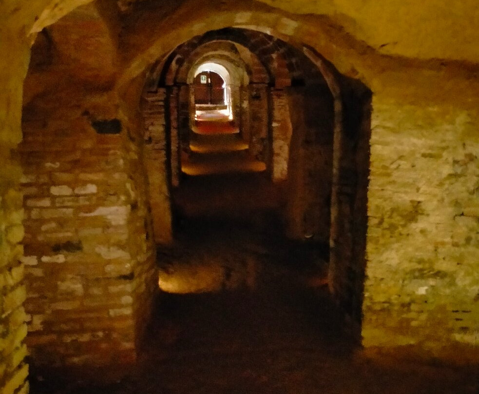 Grotte Tufacee Comunali-圣阿尔坎杰洛-迪罗马涅必去景点