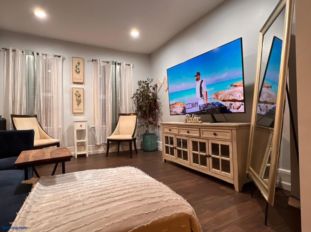 Cozy Private Room In a Shared Home Minutes from NYC, METLIFE and AMERICAN DREAM MALL