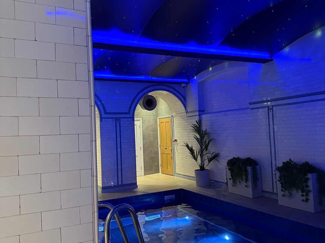 CHAMPNEYS Crescent-巴克斯顿必去景点