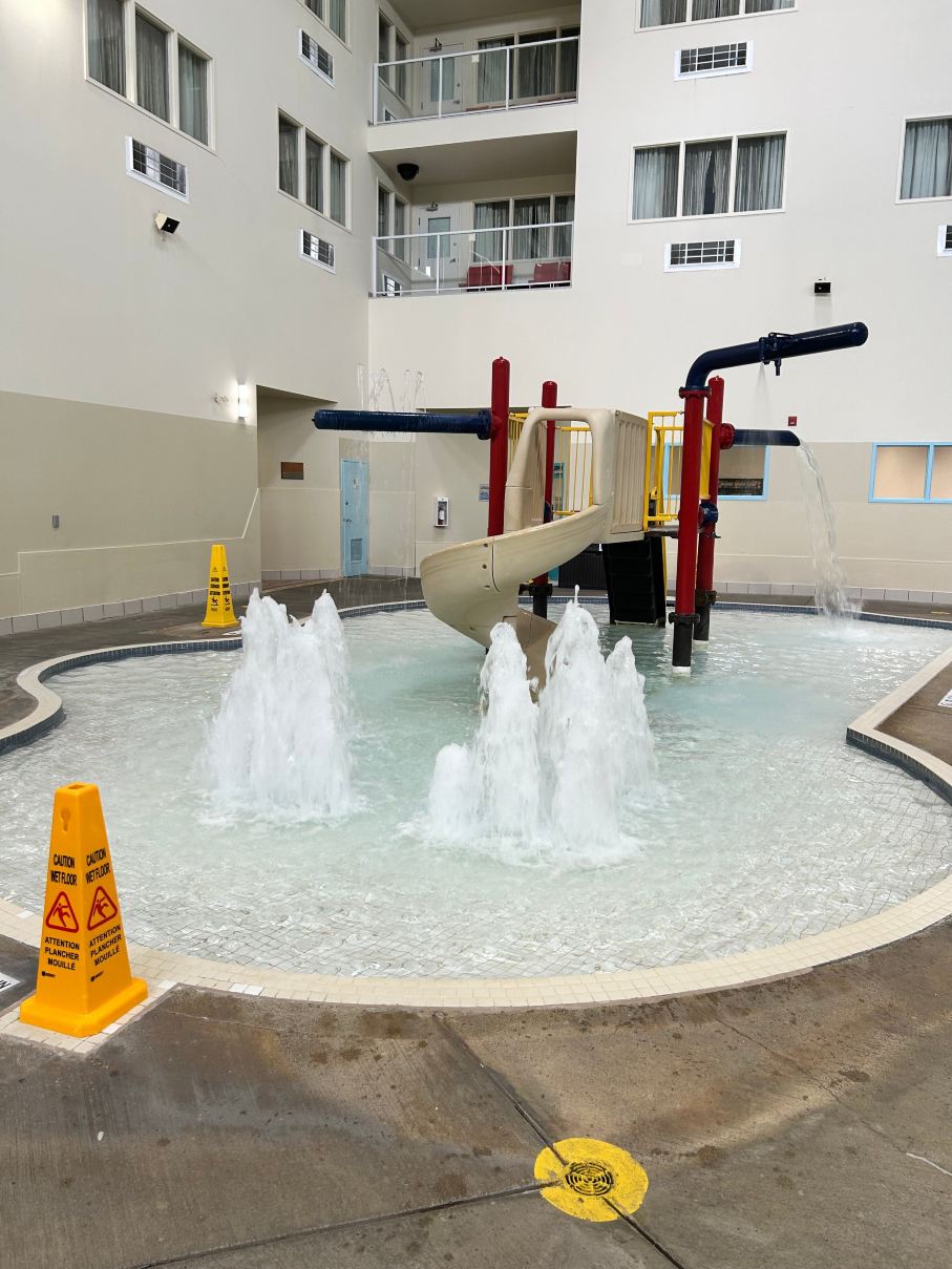 Holiday Inn 莱斯布里奇-旅行者