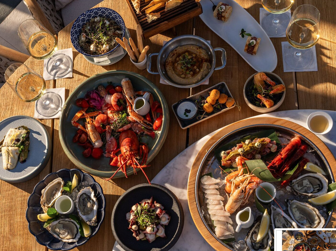 Vista Skybar & Dining-圣阿涅洛必去景点
