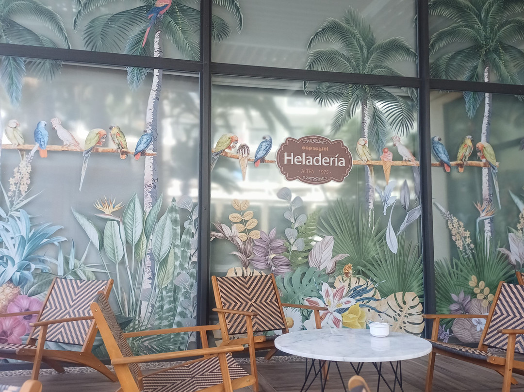 卡普内格雷特酒店主图