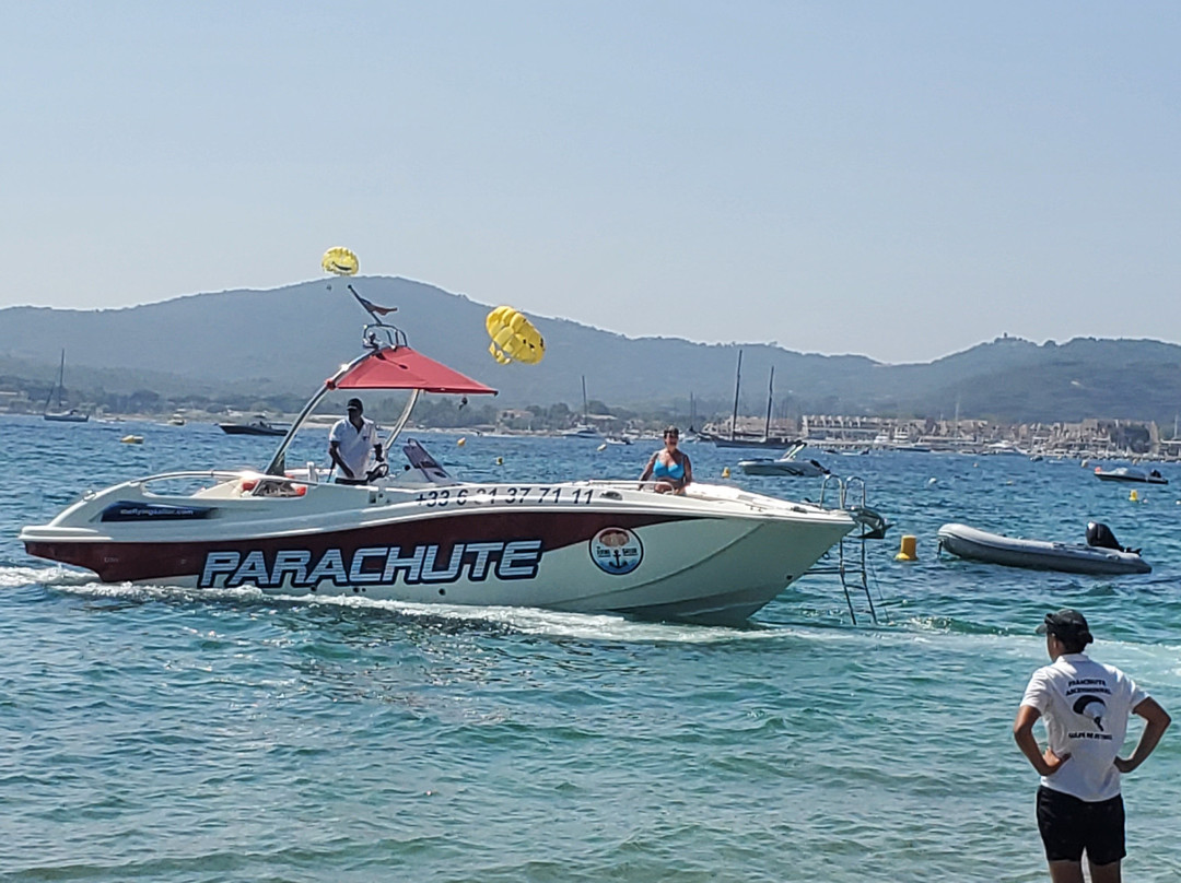 The Flying Sailor, Parachute Ascensionnel-Port Grimaud必去景点