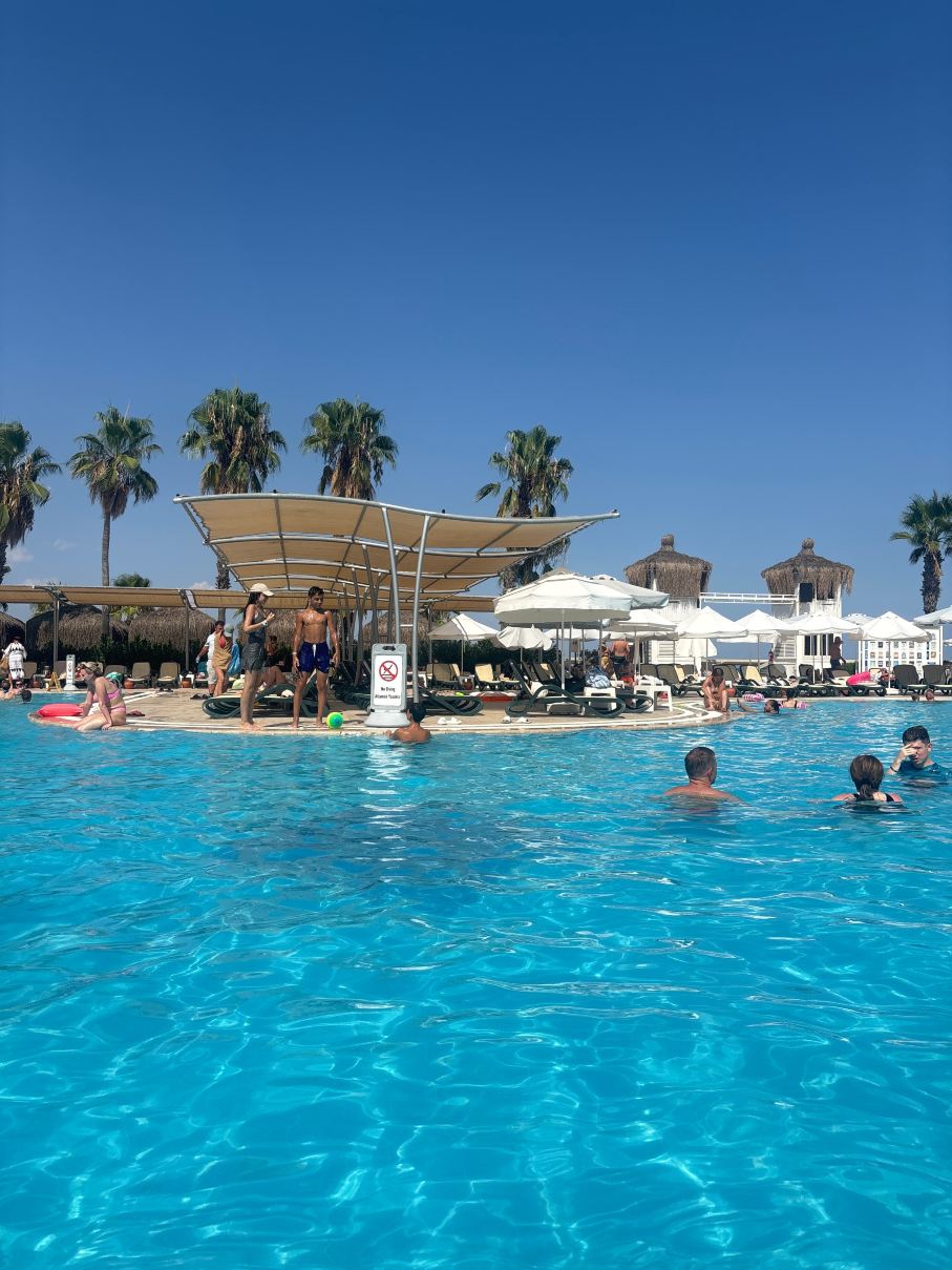 水晶弗洛莱海滩度假酒店 - 全包式-旅行者