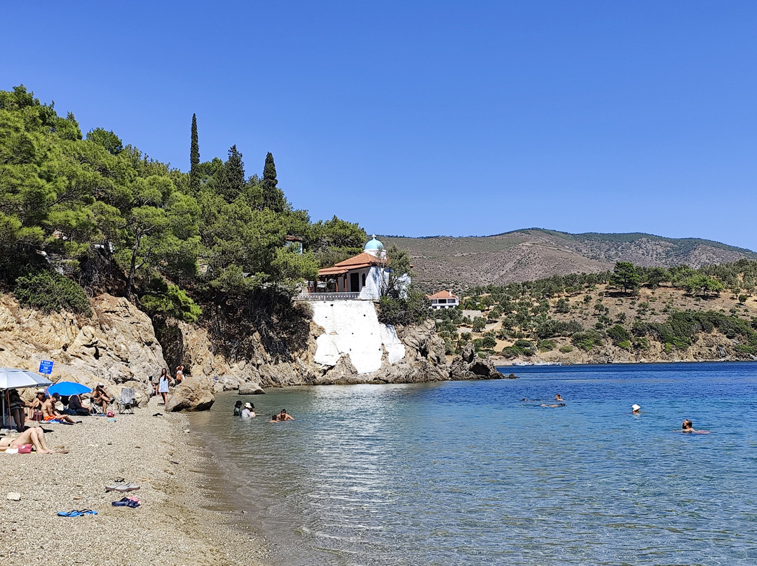 Agios Ermogenis Beach-Charamida必去景点