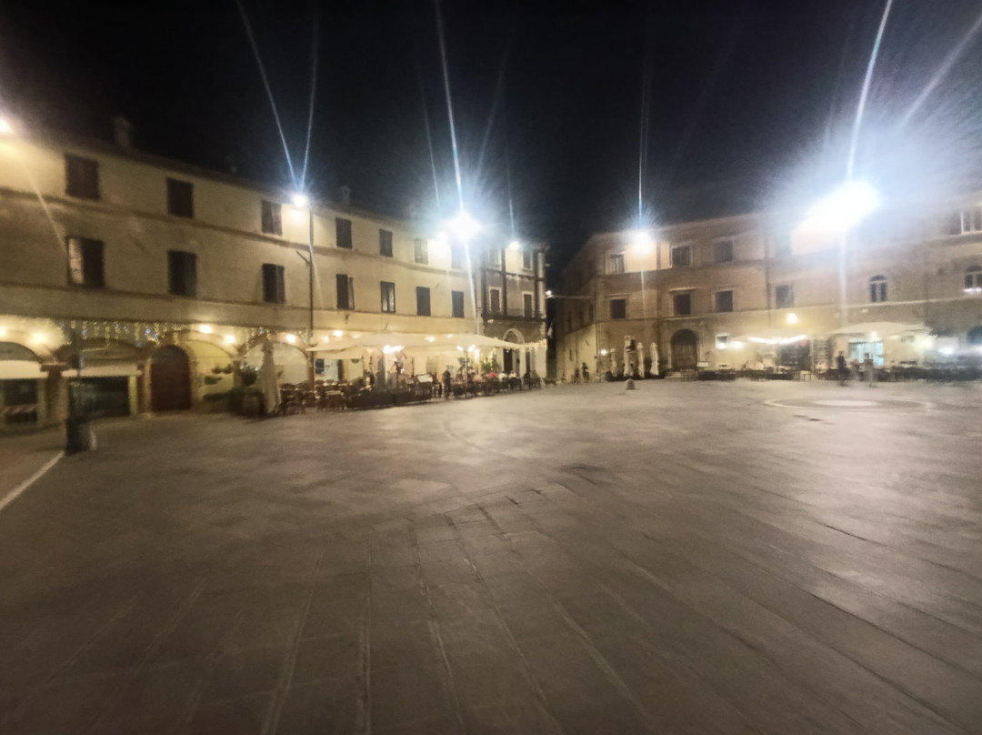 Piazza del comune-Montefalco必去景点