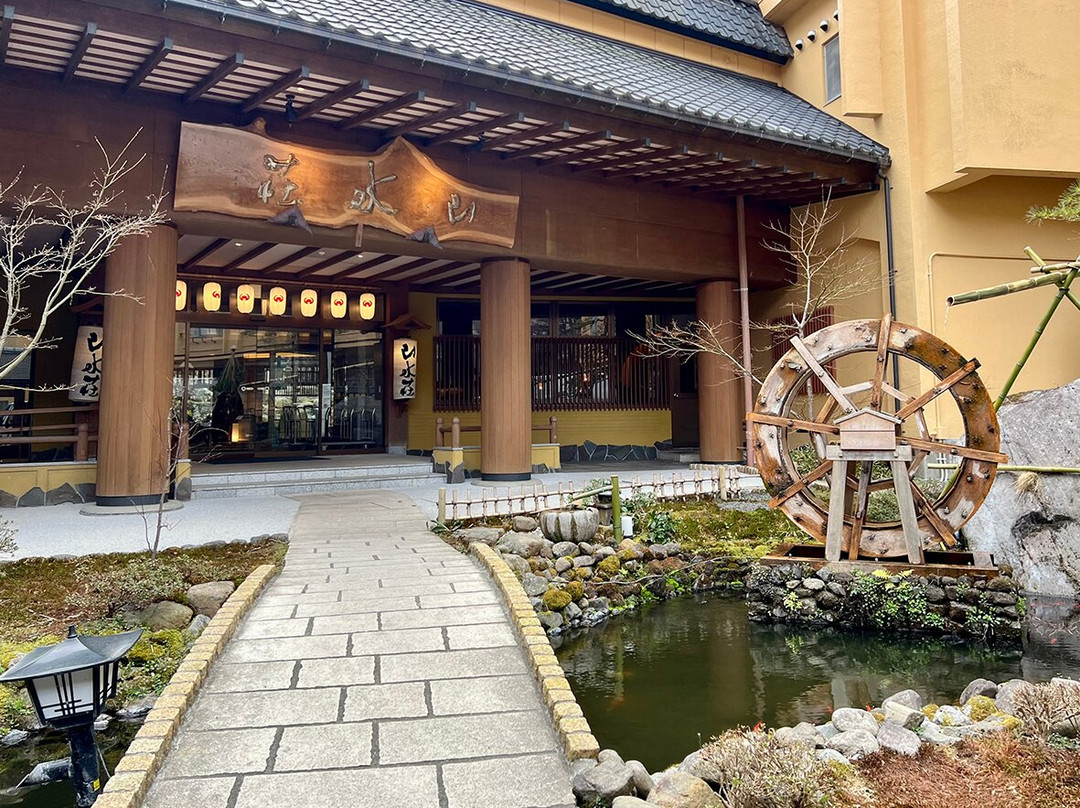 山水庄主图