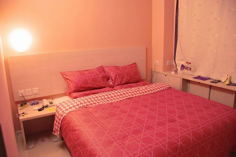 长春星月时尚酒店建设店-客卧