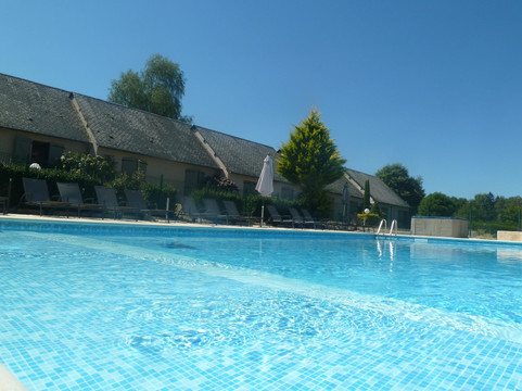 Sadroc酒店住宿-Hôtel Restaurant Les Coquelicots