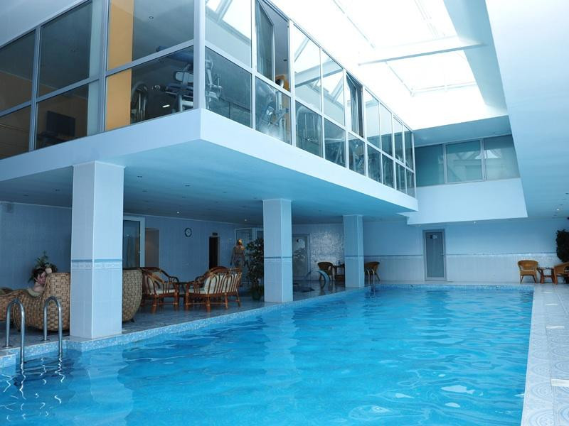 Juna Life Country Club Hotel