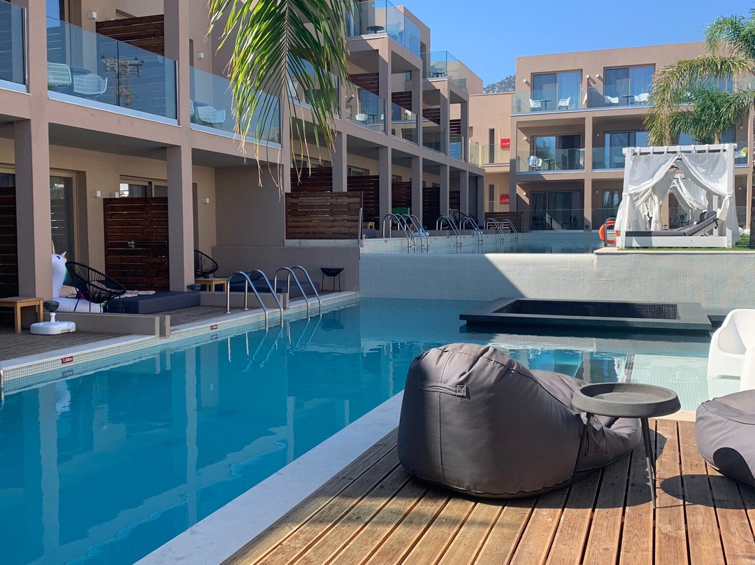 Epos Luxury Beach Hotel