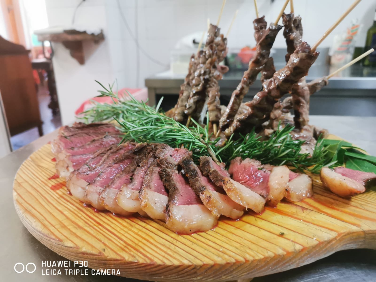 Albergo Ristorante PIzzeria La Pineta-官方