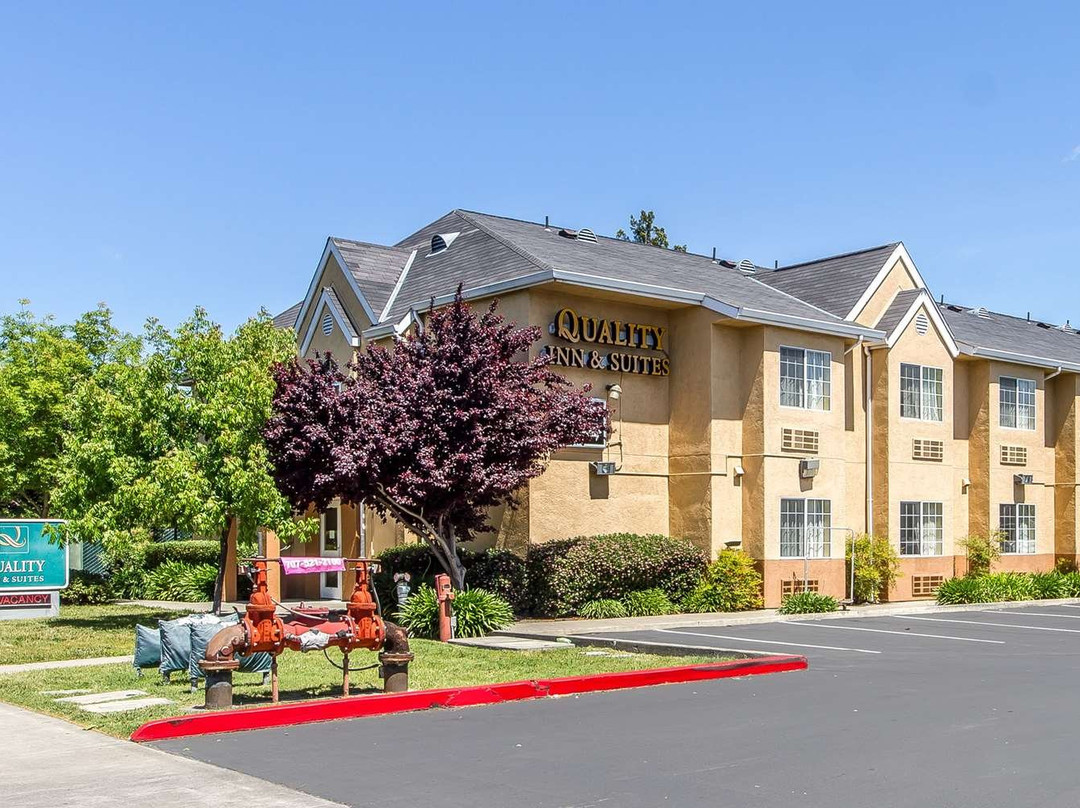 Quality Inn and Suites Santa Rosa Wine Country