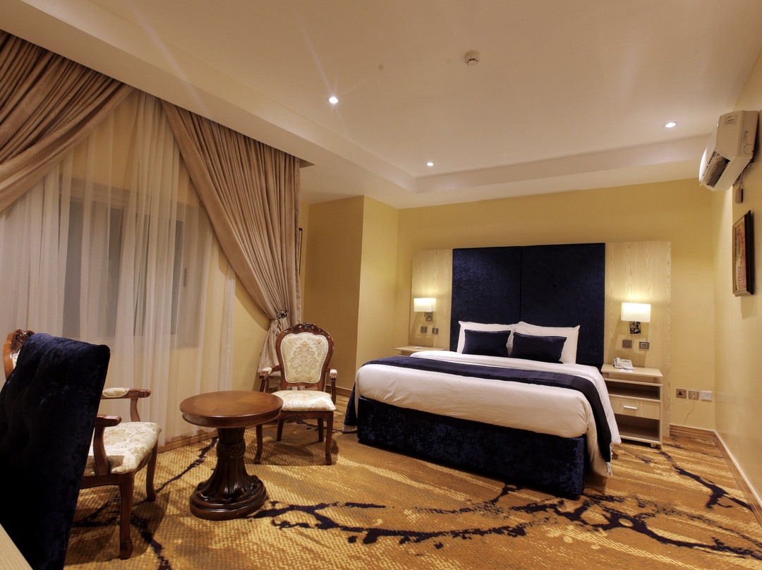 BON Hotel Elvis