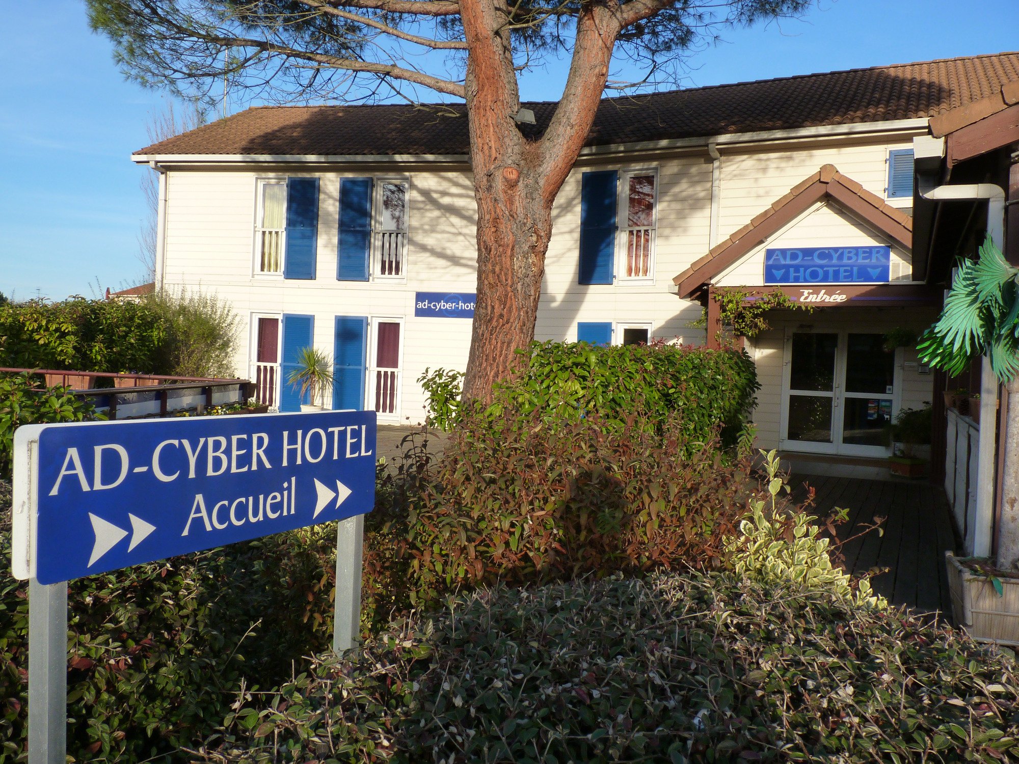 Ad Cyber-Hotel-官方