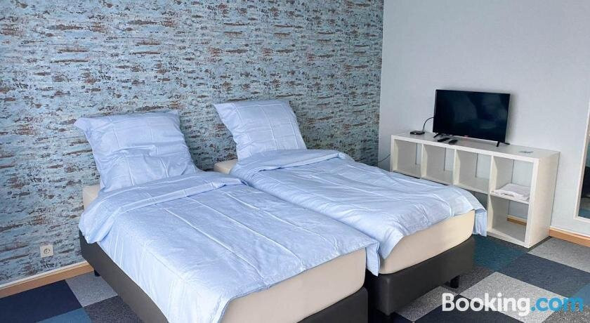 La Taperia Hotel & Restaurant