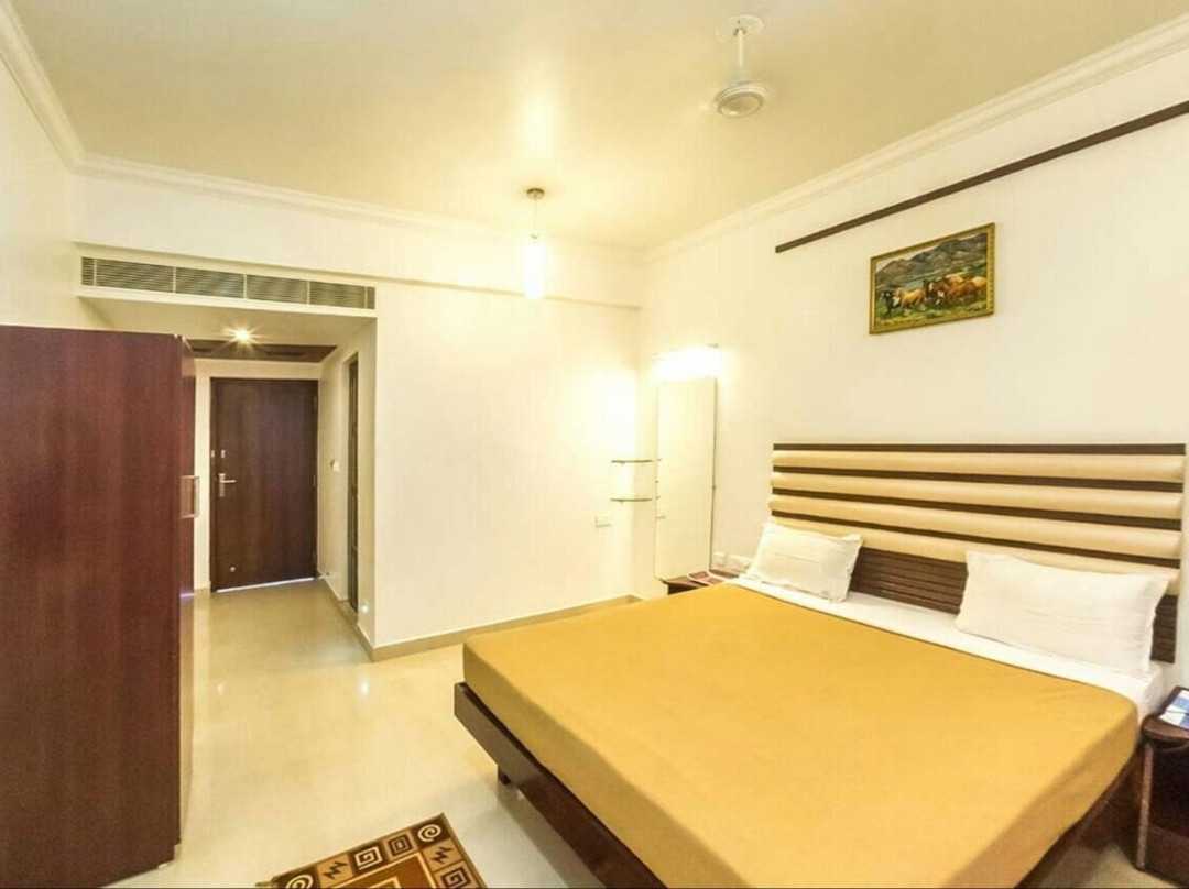 Hotel JB Residency主图