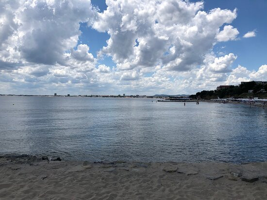 Casa Real Apartments主图