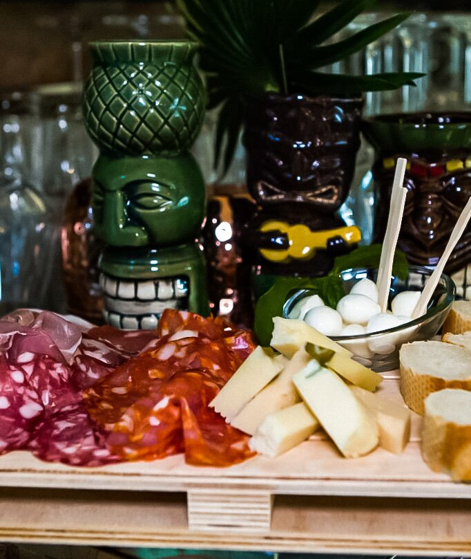 Bonobo Tiki Bar-切萨雷奥港必去景点