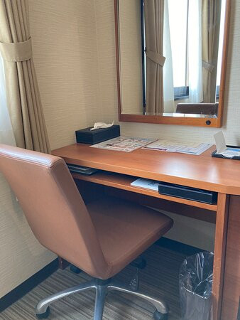 甲府昭和内藤酒店主图