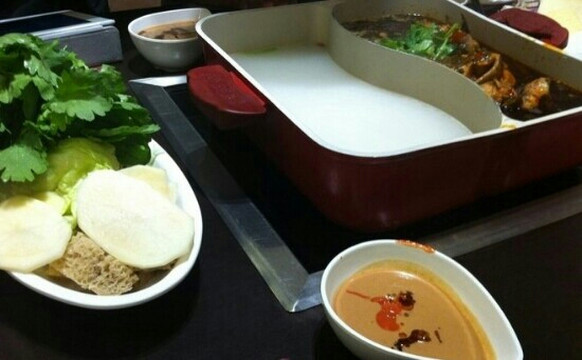 新辣道鱼火锅(虹口龙之梦店)主图