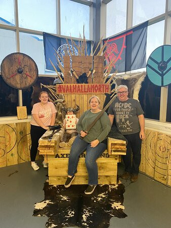Valhalla North Axe Throwing-牛顿艾克利夫必去景点