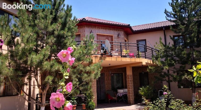 Casa Cu Verdeata