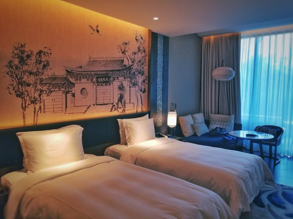 开封建业铂尔曼酒店主图