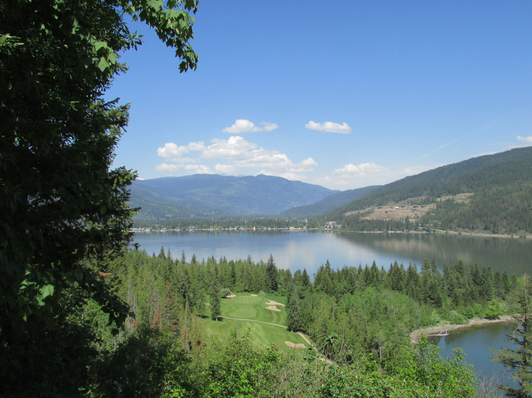 Hyde Mountain on Mara Lake Golf Course-Sicamous必去景点