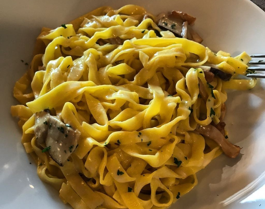 Vilminore di Scalve餐馆和美食-Ristorante Pizzeria 4 Pis