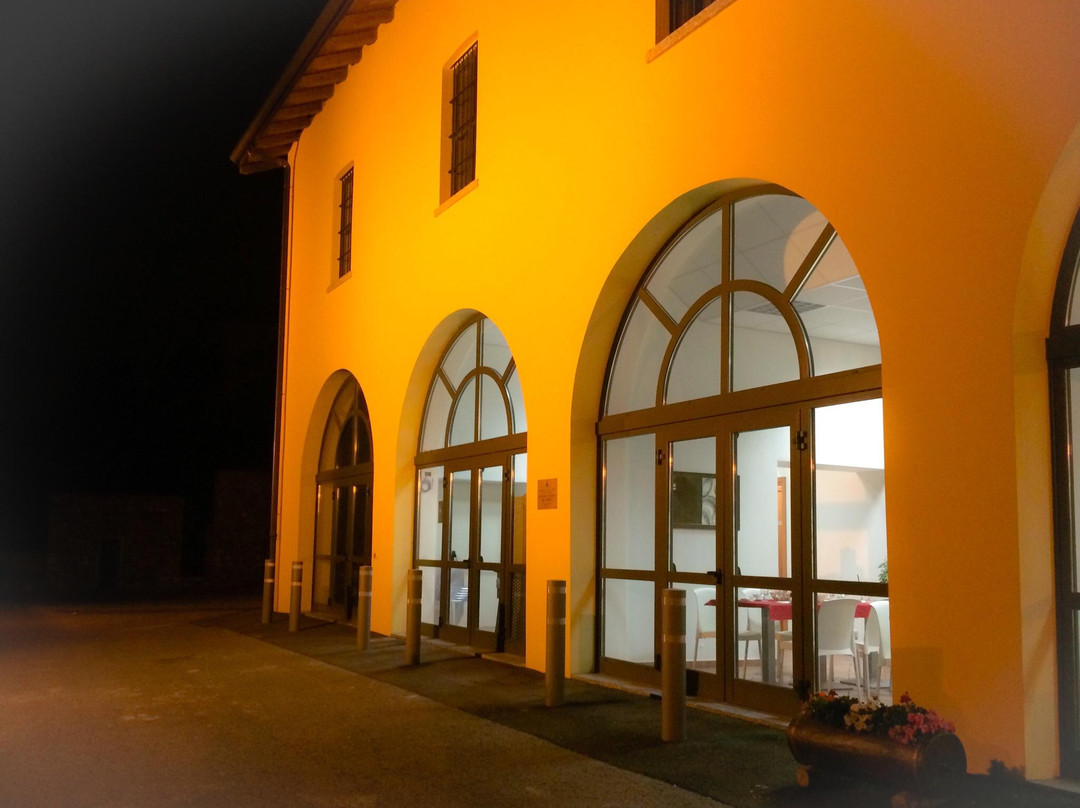 Caslino D'erba餐馆和美食-Trattoria Castellino