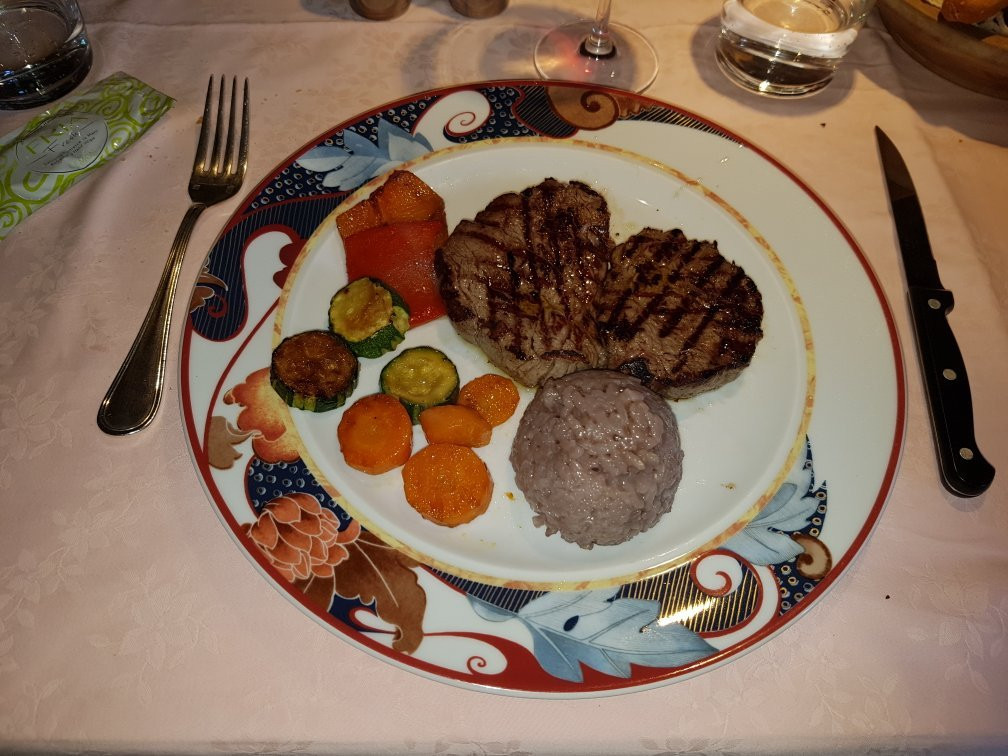 Montagna in Valtellina餐馆和美食-Ristoro Castel Grumello