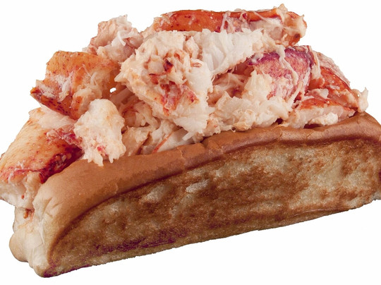 The Beach Plum主图