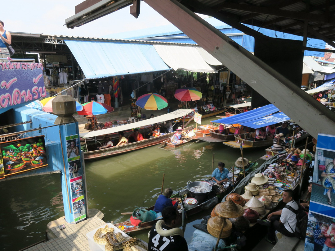 Don Manora Floating Market