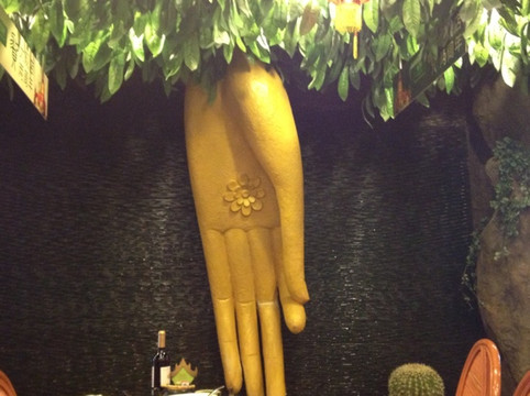 蕉叶料理时尚餐厅主图