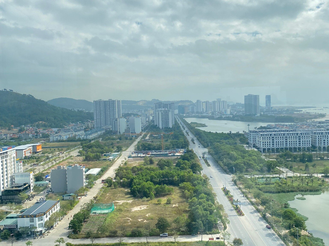Sky Halong Hotel