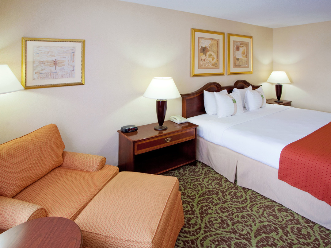 尚蒂利杜勒斯会展中心假日酒店主图